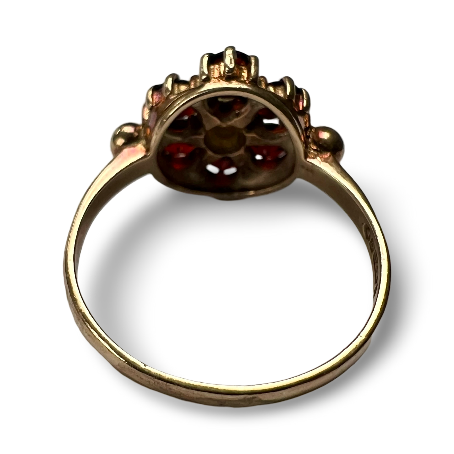 Back of vintage 9ct gold ring showing open setting and band