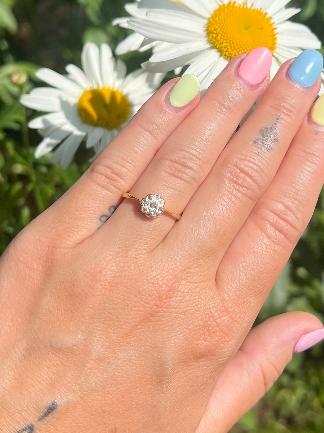 Vintage c1930’s Diamond Daisy Ring