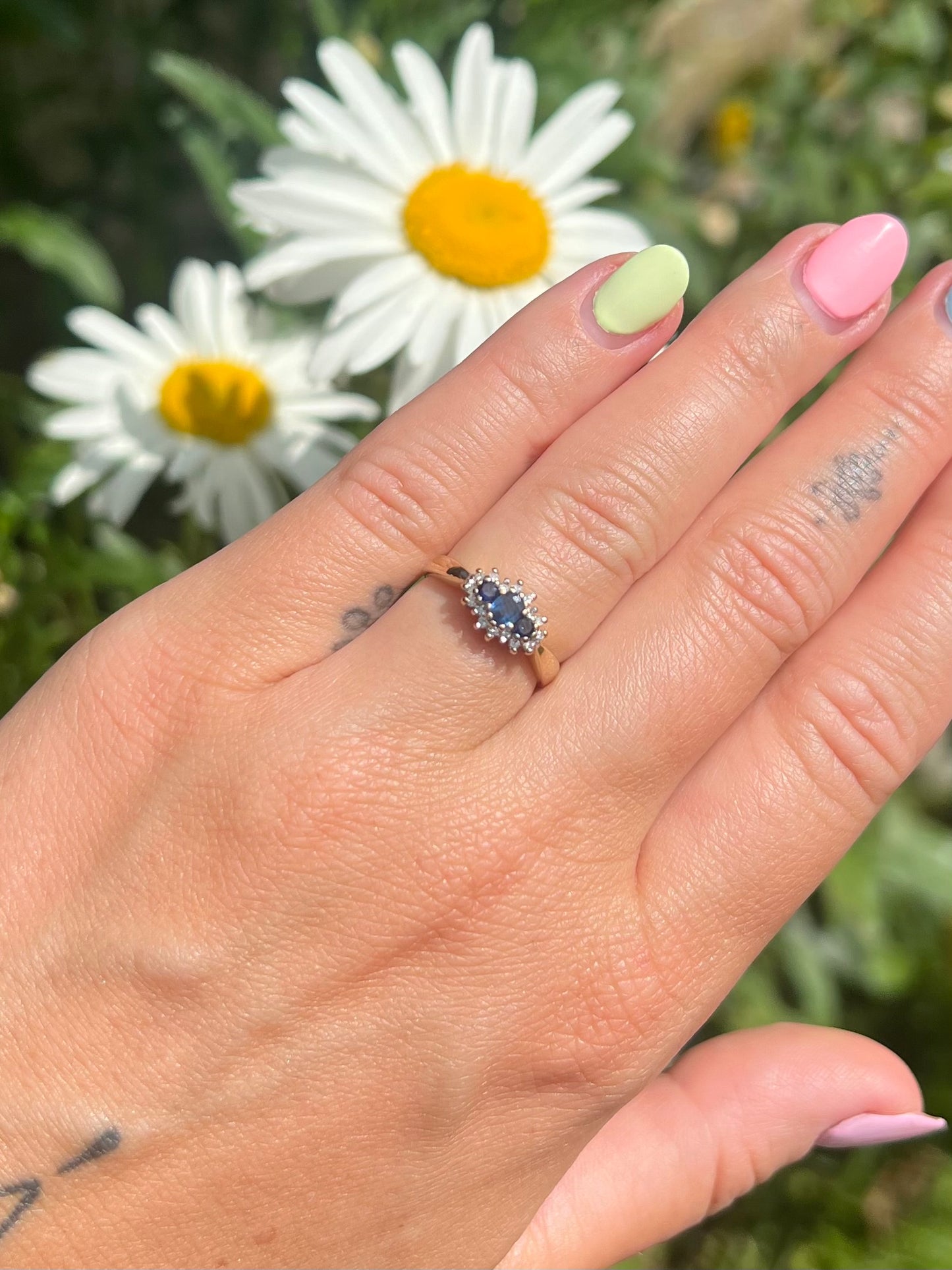 Vintage Sapphire & Diamond cluster ring