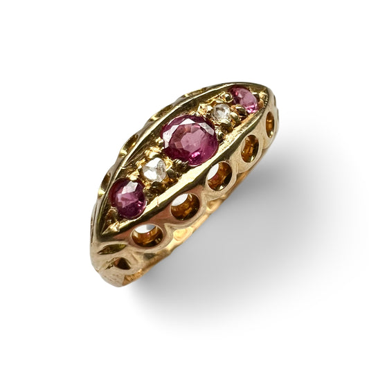 Antique 18ct ruby & diamond ring