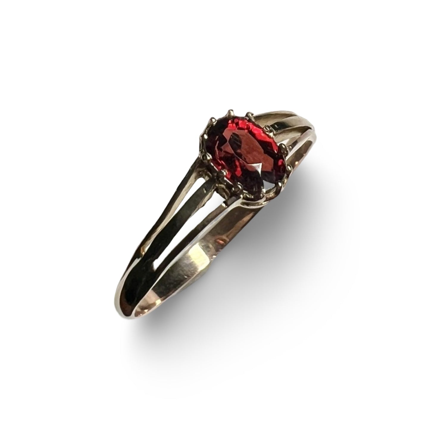 Vintage 9ct Garnet Ring