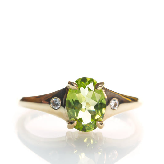 Renade Peridot Ring